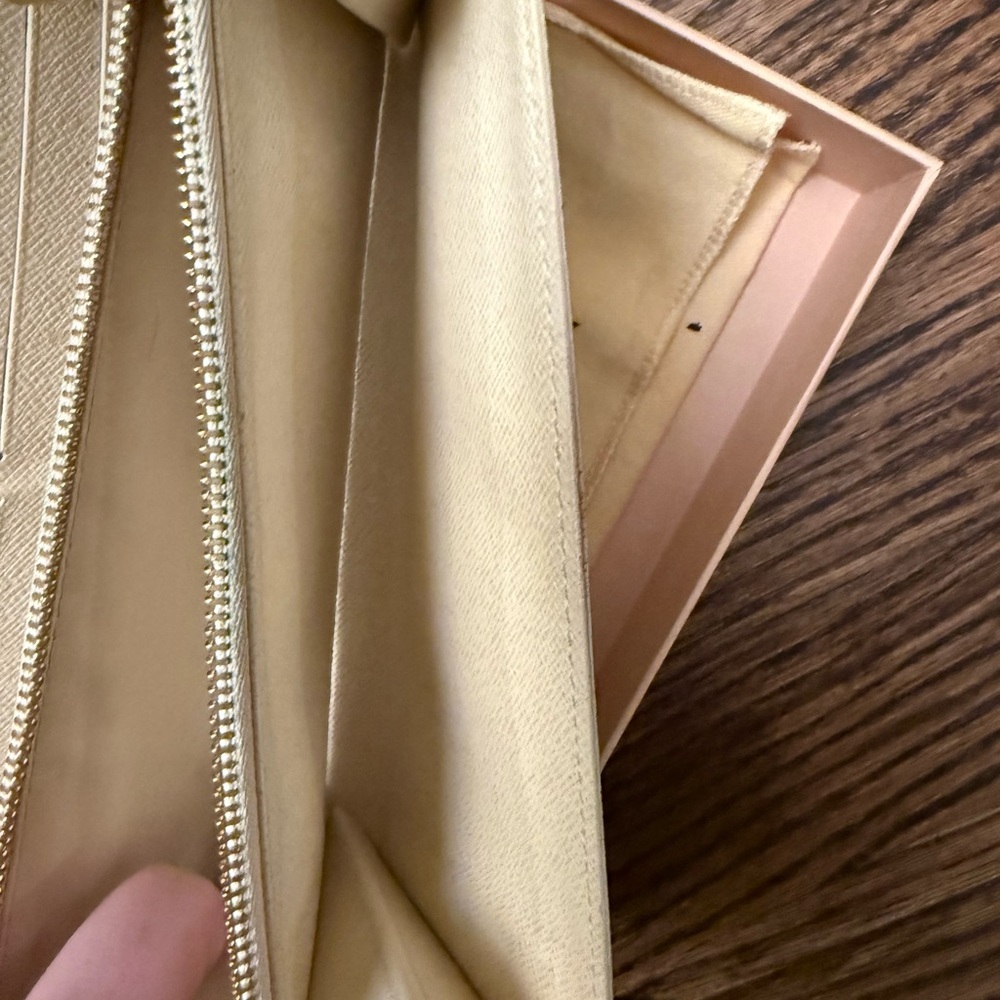 Louis Vuitton Damier Azure Sara Wallet - Picture 8 of 12
